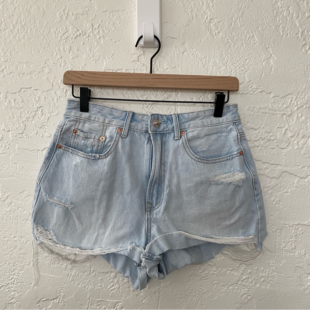 NWT Stradivarius Jean Shorts Distressed Cut-Off Style